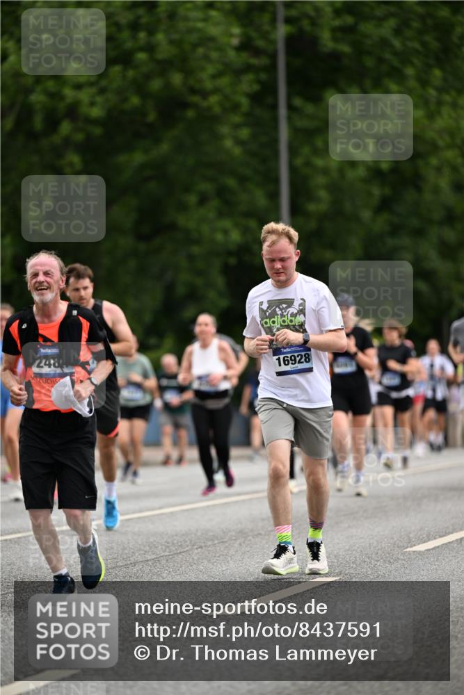29.06.2025 - hella hamburg halbmarathon Dr. Thomas Lammeyer http://msf.ph/oto/8437591 29.06.2025 10:55:54 Kennedybrücke 1203, 1404, 1617, 1930, 2202, 2380, 2484, 2485, 2736, 2778, 3038, 3838, 4652, 5062, 5286, 5289, 5357, 5716, 6091, 6945, 6954, 7012, 7770, 7771, 7825, 7938, 7992, 8200, 8410, 8621, 9166, 9167, 9933, 10521, 10552, 10614, 10636, 10673 meine-sportfotos.de