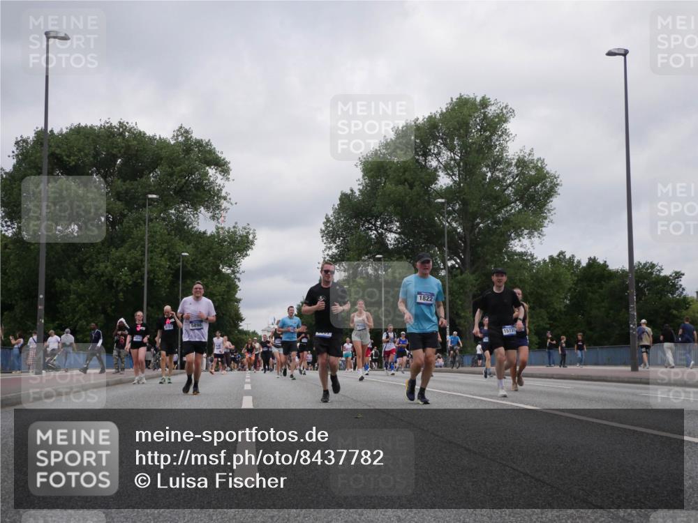 29.06.2025 - hella hamburg halbmarathon Luisa Fischer http://msf.ph/oto/8437782 29.06.2025 10:57:56 Kennedybrücke 5764, 5898, 1779, 1822, 15731, 1779, 1822, 3857, 4039, 5185, 5815, 6988, 7670, 7874, 9764 meine-sportfotos.de
