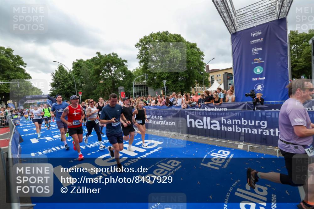 29.06.2025 - hella hamburg halbmarathon Zöllner http://msf.ph/oto/8437929 29.06.2025 10:55:15 Ziel 1549, 1628, 2119, 2448, 3041, 3945, 4903, 6355, 6891, 8973, 9361, 9380, 10188, 10191, 10192, 10582, 11747, 12248, 12961, 14834, 15854, 16108, 16521, 16630, 18031, 18966 meine-sportfotos.de