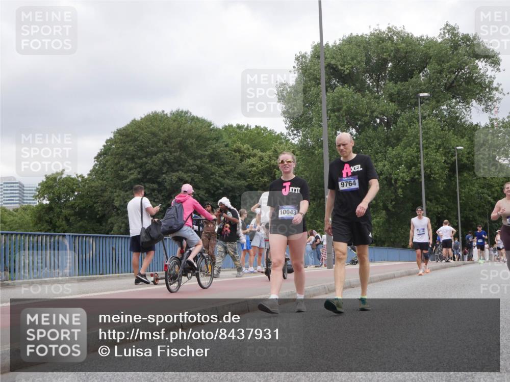 29.06.2025 - hella hamburg halbmarathon Luisa Fischer http://msf.ph/oto/8437931 29.06.2025 10:58:05 Kennedybrücke 9764, 10043, 13316, 1767, 1779, 5185, 5430, 5500, 6279, 6988, 8801, 8803, 9764, 10331 meine-sportfotos.de