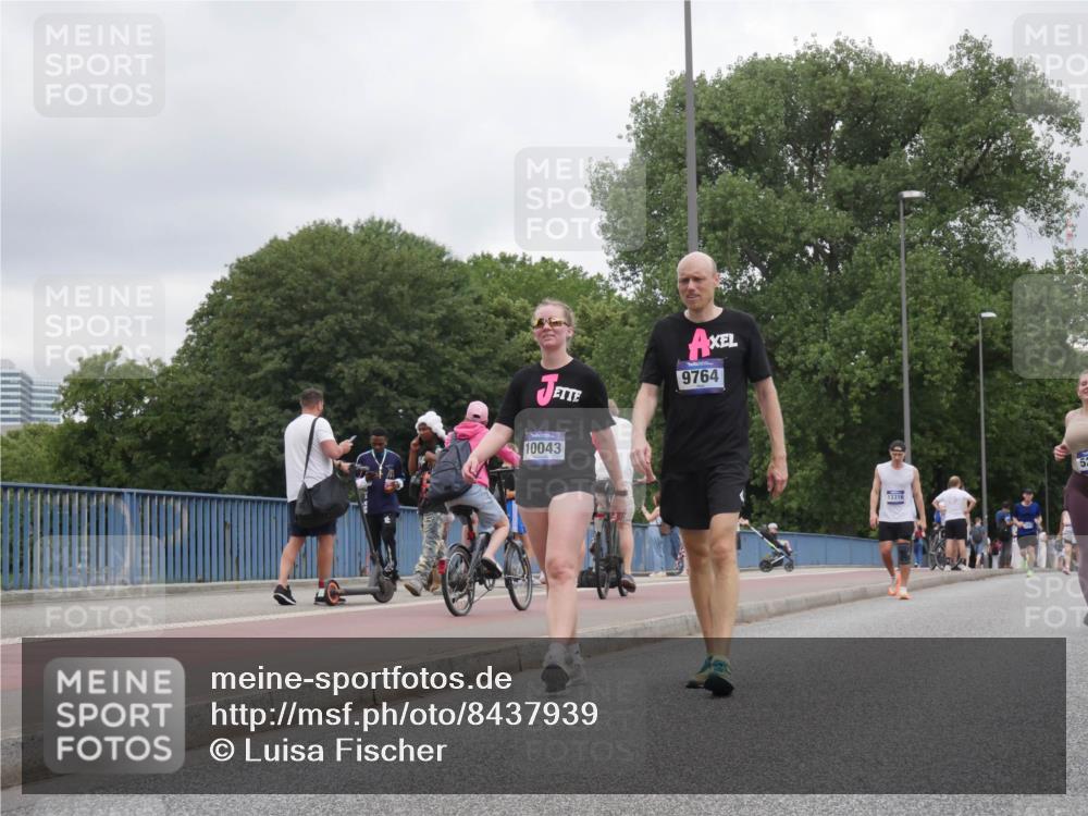 29.06.2025 - hella hamburg halbmarathon Luisa Fischer http://msf.ph/oto/8437939 29.06.2025 10:58:05 Kennedybrücke 10043, 9764, 13316, 1767, 1779, 5185, 5430, 5500, 6279, 6988, 8801, 8803, 9764, 10331 meine-sportfotos.de