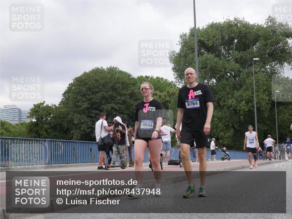 29.06.2025 - hella hamburg halbmarathon Luisa Fischer http://msf.ph/oto/8437948 29.06.2025 10:58:06 Kennedybrücke 10043, 9764, 13316, 1767, 1779, 5430, 5500, 6279, 6988, 8801, 8803, 9764, 10331 meine-sportfotos.de