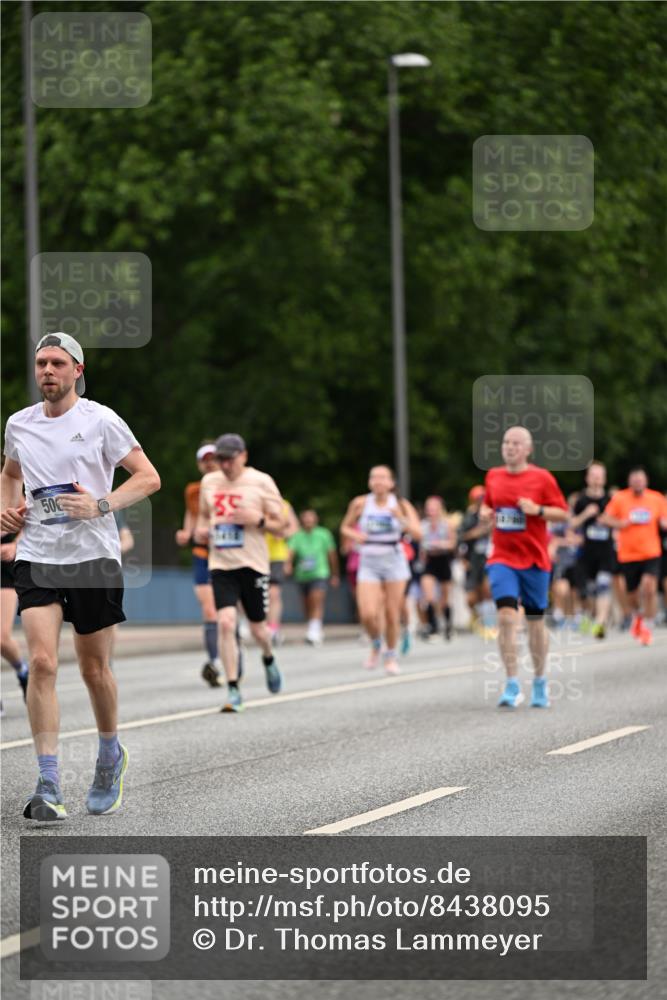 29.06.2025 - hella hamburg halbmarathon Dr. Thomas Lammeyer http://msf.ph/oto/8438095 29.06.2025 10:56:08 Kennedybrücke 1203, 1404, 1418, 1617, 1997, 2484, 2485, 2736, 2778, 3038, 3934, 4878, 5062, 5394, 5534, 5716, 6091, 6456, 6945, 6954, 7770, 7771, 7825, 7841, 7992, 8040, 8200, 8621, 9460, 9462, 9590, 10521, 10614, 10673, 10830, 11126 meine-sportfotos.de