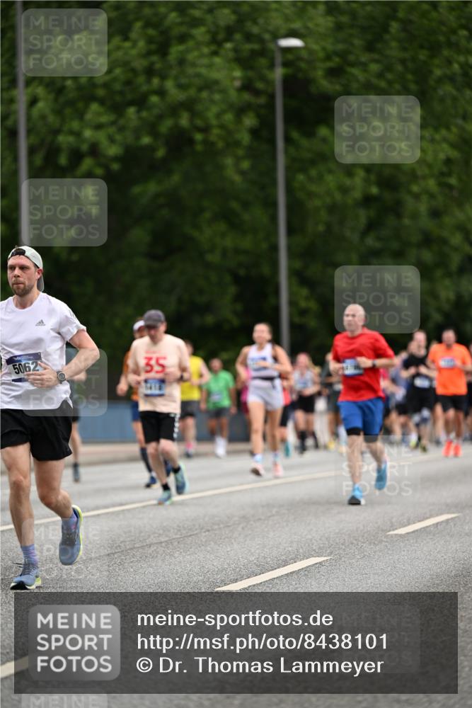 29.06.2025 - hella hamburg halbmarathon Dr. Thomas Lammeyer http://msf.ph/oto/8438101 29.06.2025 10:56:08 Kennedybrücke 1203, 1404, 1418, 1617, 1997, 2484, 2485, 2736, 2778, 3038, 3934, 4878, 5062, 5394, 5534, 5716, 6091, 6456, 6945, 6954, 7770, 7771, 7825, 7841, 7992, 8040, 8200, 8621, 9460, 9462, 9590, 10521, 10614, 10673, 10830, 11126 meine-sportfotos.de