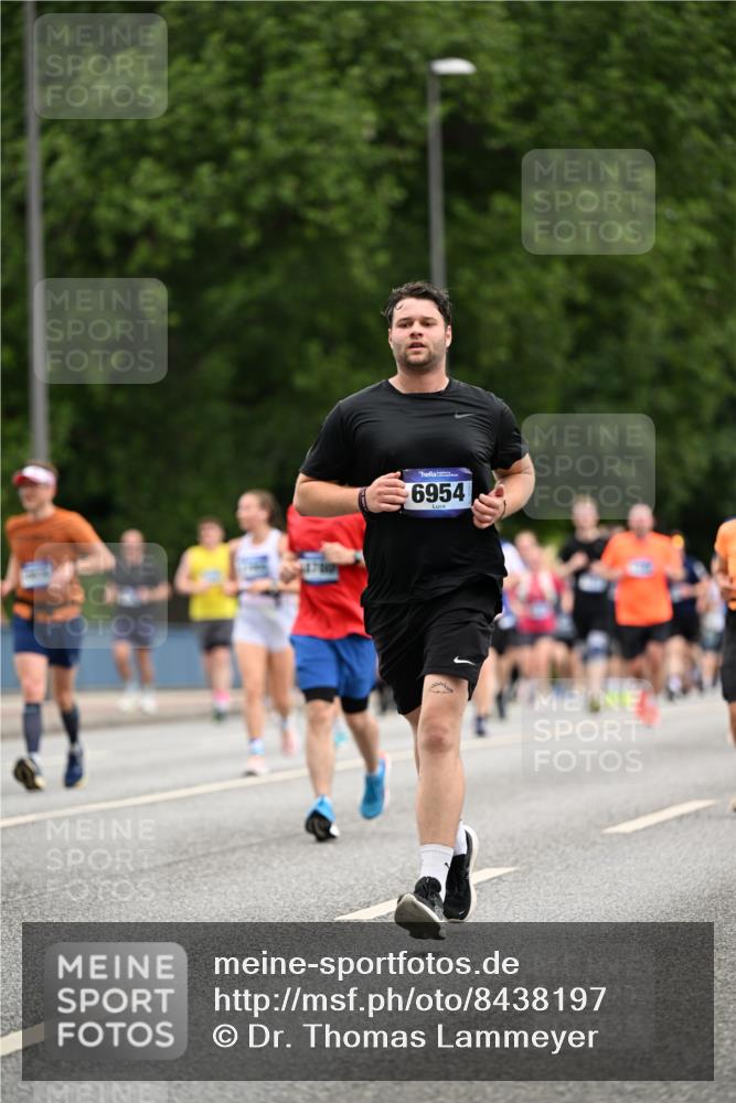 29.06.2025 - hella hamburg halbmarathon Dr. Thomas Lammeyer http://msf.ph/oto/8438197 29.06.2025 10:56:10 Kennedybrücke 1203, 1404, 1418, 1617, 1997, 2736, 2778, 3038, 3934, 4878, 5062, 5394, 5534, 5716, 6091, 6456, 6945, 6954, 7770, 7771, 7825, 7841, 7992, 8040, 8200, 8621, 9460, 9462, 9582, 9590, 10614, 10673, 10830, 11126, 11127 meine-sportfotos.de