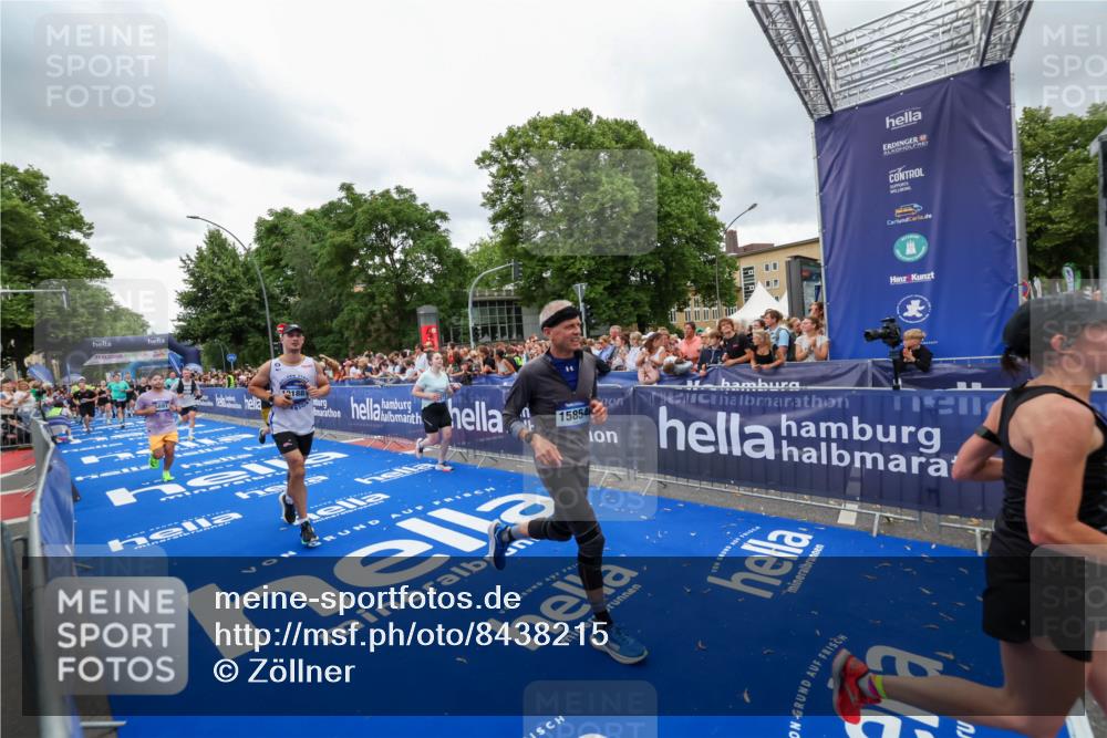 29.06.2025 - hella hamburg halbmarathon Zöllner http://msf.ph/oto/8438215 29.06.2025 10:55:20 Ziel 4903, 5643, 6723, 6891, 8973, 10188, 10263, 10582, 11184, 12526, 13470, 15854, 16521, 18031, 18290, 18380, 18531, 18966 meine-sportfotos.de