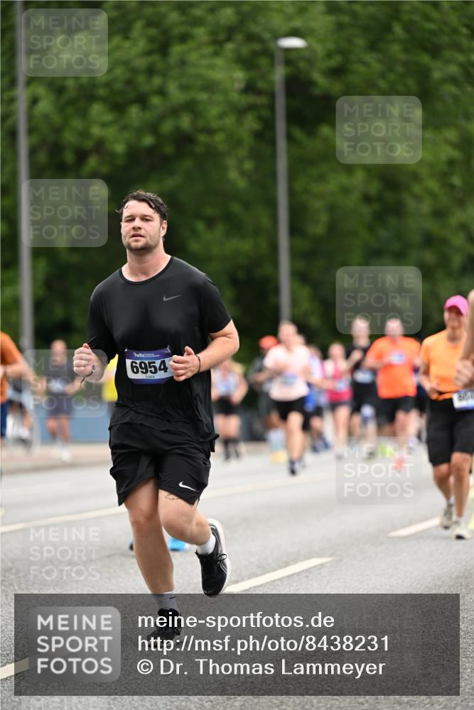 29.06.2025 - hella hamburg halbmarathon Dr. Thomas Lammeyer http://msf.ph/oto/8438231 29.06.2025 10:56:11 Kennedybrücke 1203, 1404, 1418, 1617, 1997, 2736, 2778, 3038, 3934, 4878, 5062, 5394, 5534, 5716, 6091, 6456, 6945, 6954, 7770, 7771, 7825, 7841, 7992, 8040, 8200, 8621, 9460, 9462, 9582, 9583, 9590, 10614, 10673, 10830, 11126, 11127 meine-sportfotos.de
