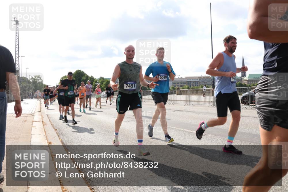 29.06.2025 - hella hamburg halbmarathon Lena Gebhardt http://msf.ph/oto/8438232 29.06.2025 09:52:39 Lombardsbrücke 1257, 18982, 7451, 0099, 1070, 1139, 1163, 1169, 1176, 1220, 1415, 1468, 1512, 1604, 1613, 1631, 1782, 2189, 2233, 2788, 3098, 3109, 3124, 3305, 3618, 3852, 4080, 4277, 4497, 4565, 4691, 4871, 4915, 4933, 5007, 5011, 5476, 5477, 5682, 6373, 6550, 6711, 7067, 7191, 7325, 7432, 7451, 7599, 7843, 7865, 7961, 8467, 8852, 9348, 9444, 9547, 10493, 10741, 10796, 11062, 11495, 11679, 11779, 12046, 12772, 13403, 13614, 13728, 14257 meine-sportfotos.de