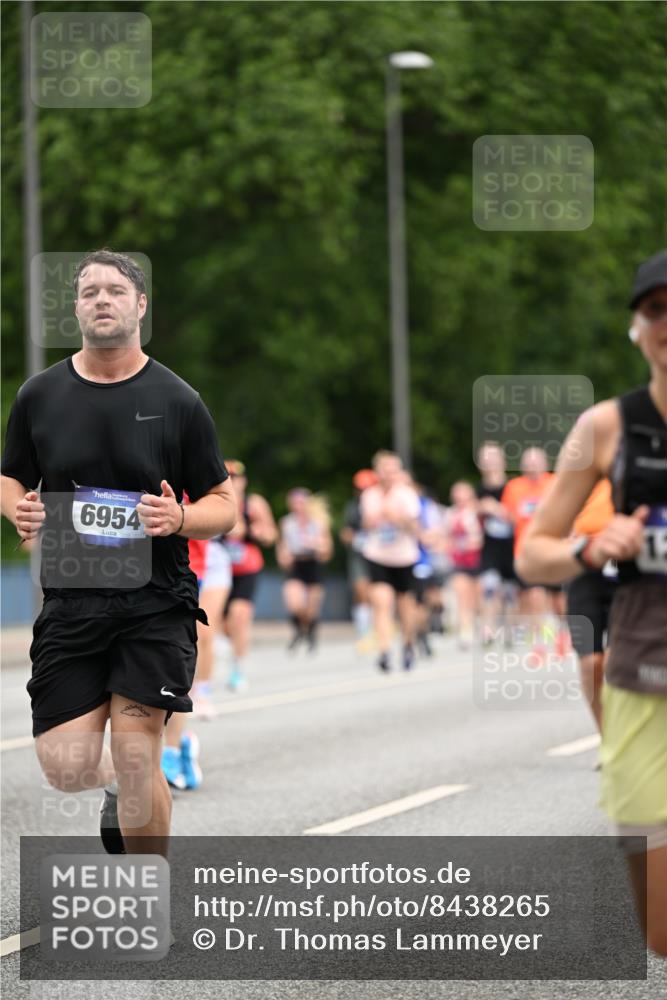 29.06.2025 - hella hamburg halbmarathon Dr. Thomas Lammeyer http://msf.ph/oto/8438265 29.06.2025 10:56:11 Kennedybrücke 1203, 1404, 1418, 1617, 1997, 2736, 2778, 3038, 3934, 4878, 5062, 5394, 5534, 5716, 6091, 6456, 6945, 6954, 7770, 7771, 7825, 7841, 7992, 8040, 8200, 8621, 9460, 9462, 9582, 9583, 9590, 10614, 10673, 10830, 11126, 11127 meine-sportfotos.de