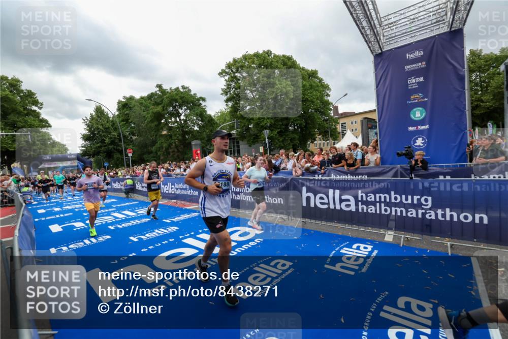29.06.2025 - hella hamburg halbmarathon Zöllner http://msf.ph/oto/8438271 29.06.2025 10:55:21 Ziel 4189, 5643, 6723, 6891, 8487, 8973, 10188, 10263, 10582, 11184, 12526, 13236, 13470, 15854, 16521, 16985, 18290, 18380, 18531 meine-sportfotos.de
