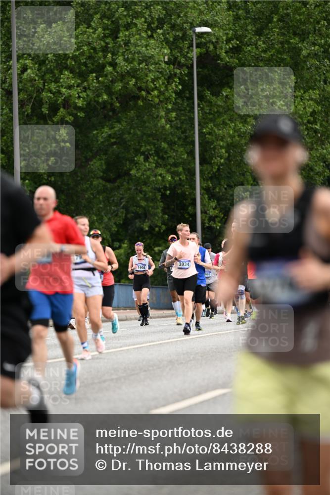 29.06.2025 - hella hamburg halbmarathon Dr. Thomas Lammeyer http://msf.ph/oto/8438288 29.06.2025 10:56:11 Kennedybrücke 1203, 1404, 1418, 1617, 1997, 2736, 2778, 3038, 3934, 4878, 5062, 5394, 5534, 5716, 6091, 6456, 6945, 6954, 7770, 7771, 7825, 7841, 7992, 8040, 8200, 8621, 9460, 9462, 9582, 9583, 9590, 10614, 10673, 10830, 11126, 11127 meine-sportfotos.de