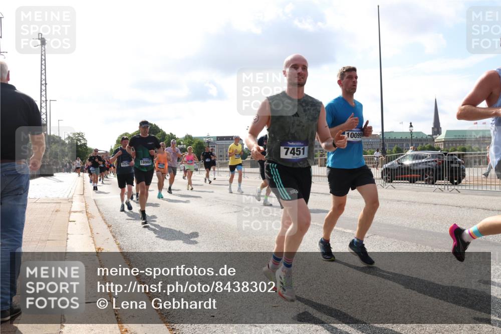 29.06.2025 - hella hamburg halbmarathon Lena Gebhardt http://msf.ph/oto/8438302 29.06.2025 09:52:39 Lombardsbrücke 12579, 18982, 13687, 7451, 10099, 1070, 1139, 1163, 1169, 1176, 1220, 1415, 1468, 1512, 1604, 1613, 1631, 1782, 2189, 2233, 2788, 3098, 3109, 3124, 3305, 3618, 3852, 4080, 4277, 4497, 4565, 4691, 4871, 4915, 4933, 5007, 5011, 5476, 5477, 5682, 6373, 6550, 6711, 7067, 7191, 7325, 7432, 7451, 7599, 7843, 7865, 7961, 8467, 8852, 9348, 9444, 9547, 10493, 10741, 10796, 11062, 11495, 11679, 11779, 12046, 12772, 13403, 13614, 13728, 14257 meine-sportfotos.de