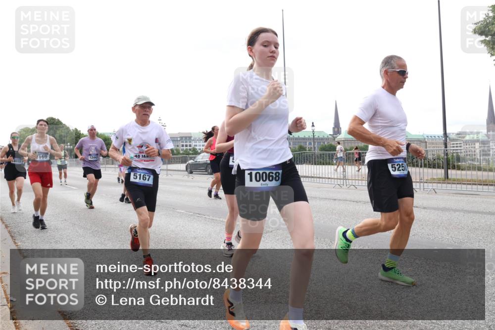 29.06.2025 - hella hamburg halbmarathon Lena Gebhardt http://msf.ph/oto/8438344 29.06.2025 10:29:01 Lombardsbrücke 169, 12442, 18032, 40, 5167, 10068, 5250, 1518, 1557, 1869, 2688, 3717, 4161, 4362, 4373, 4700, 4834, 4982, 5167, 5249, 5250, 5903, 6102, 6345, 7169, 7449, 8048, 8560, 9642, 9716, 10068, 10198, 10808, 11989, 12099, 12404, 12442, 12958, 13090, 14205, 15143, 15256, 15452, 15453, 15952, 15955, 16125, 16643, 16673, 18414 meine-sportfotos.de