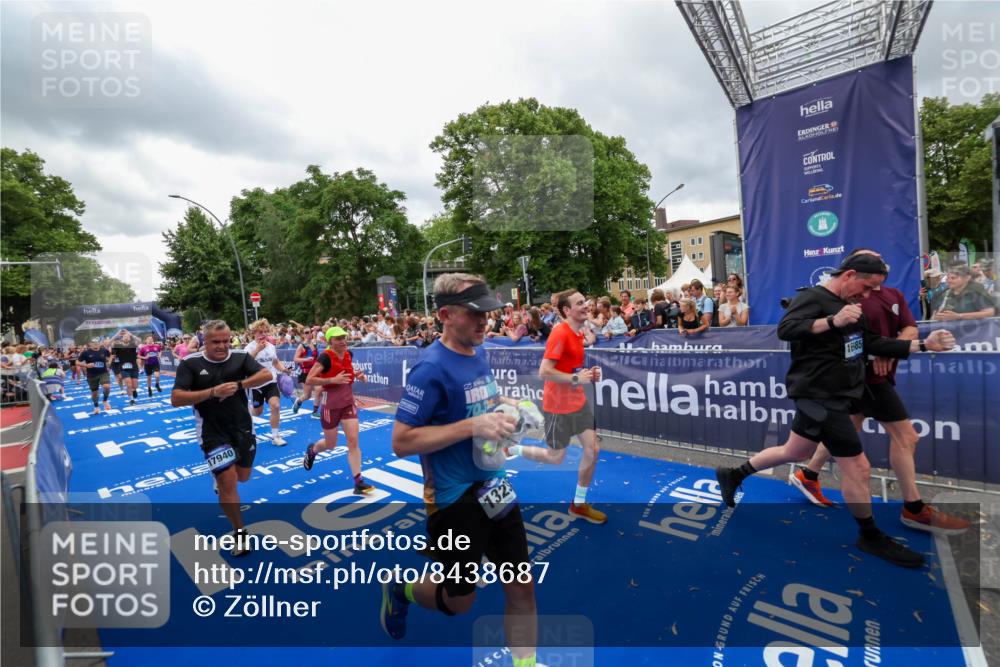 29.06.2025 - hella hamburg halbmarathon Zöllner http://msf.ph/oto/8438687 29.06.2025 10:55:30 Ziel 1130, 2252, 2771, 4189, 4951, 5287, 5319, 6591, 6938, 8487, 12584, 13234, 13236, 14036, 16213, 16334, 16609, 16985, 17603, 17940 meine-sportfotos.de
