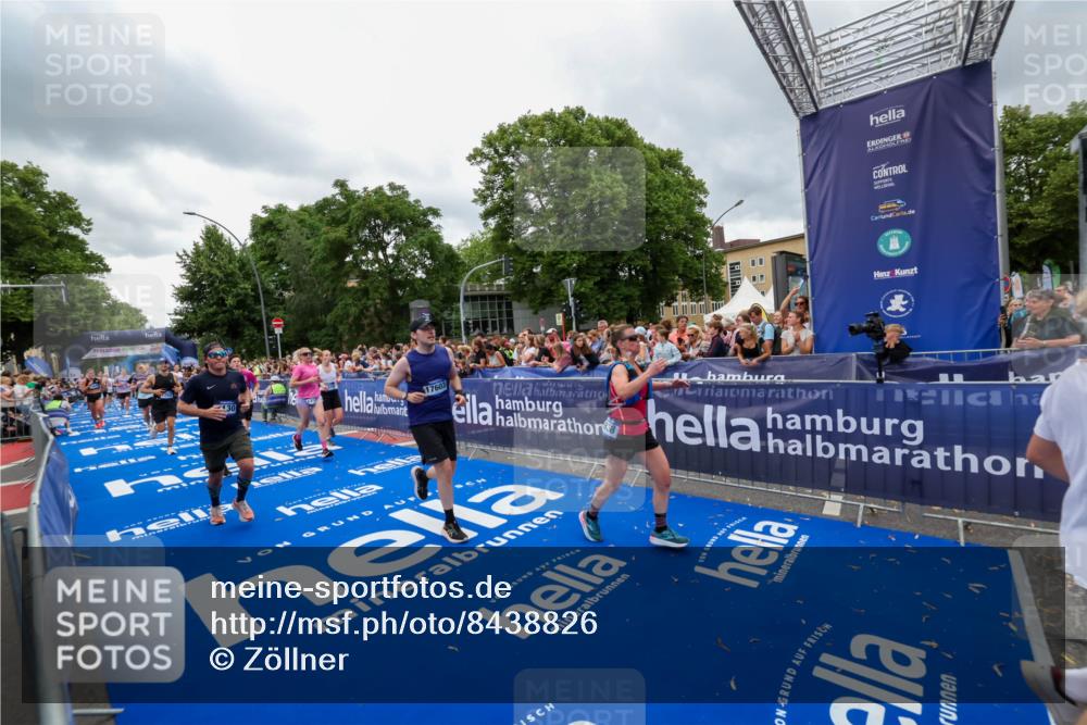 29.06.2025 - hella hamburg halbmarathon Zöllner http://msf.ph/oto/8438826 29.06.2025 10:55:32 Ziel 1130, 2252, 2771, 4951, 5319, 6591, 6938, 11554, 12544, 12584, 13234, 13267, 14036, 14592, 16213, 16334, 16609, 17603, 17940 meine-sportfotos.de