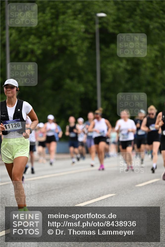 29.06.2025 - hella hamburg halbmarathon Dr. Thomas Lammeyer http://msf.ph/oto/8438936 29.06.2025 10:56:24 Kennedybrücke 1418, 1997, 3934, 4087, 4273, 4878, 5291, 5394, 5534, 6406, 6456, 6885, 6954, 6961, 7691, 7770, 7771, 7841, 8040, 8672, 9068, 9070, 9220, 9460, 9462, 9582, 9583, 9590, 9594, 9673, 9730, 10342, 10496, 10830, 10928, 11126, 11127, 11375 meine-sportfotos.de