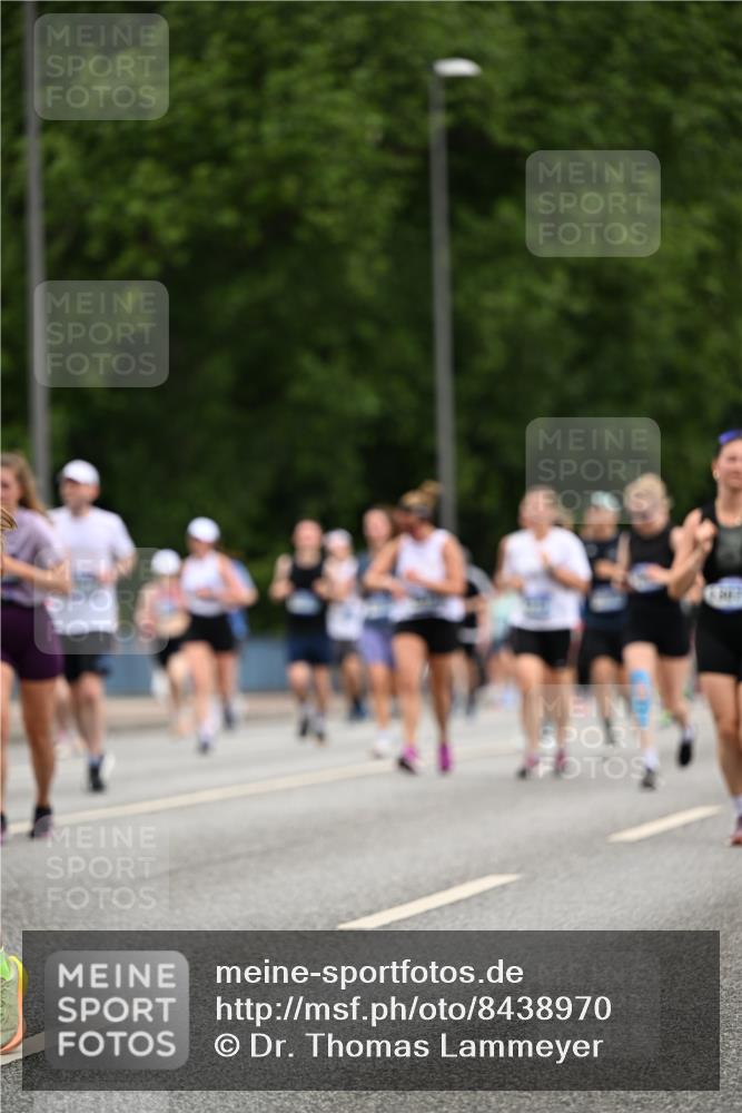 29.06.2025 - hella hamburg halbmarathon Dr. Thomas Lammeyer http://msf.ph/oto/8438970 29.06.2025 10:56:25 Kennedybrücke 1418, 1978, 1997, 3934, 4087, 4273, 4878, 5291, 5394, 5534, 6406, 6456, 6885, 6961, 7691, 7841, 8040, 8672, 9068, 9070, 9220, 9460, 9462, 9582, 9583, 9590, 9594, 9673, 9730, 10342, 10496, 10830, 10928, 11126, 11127, 11375 meine-sportfotos.de