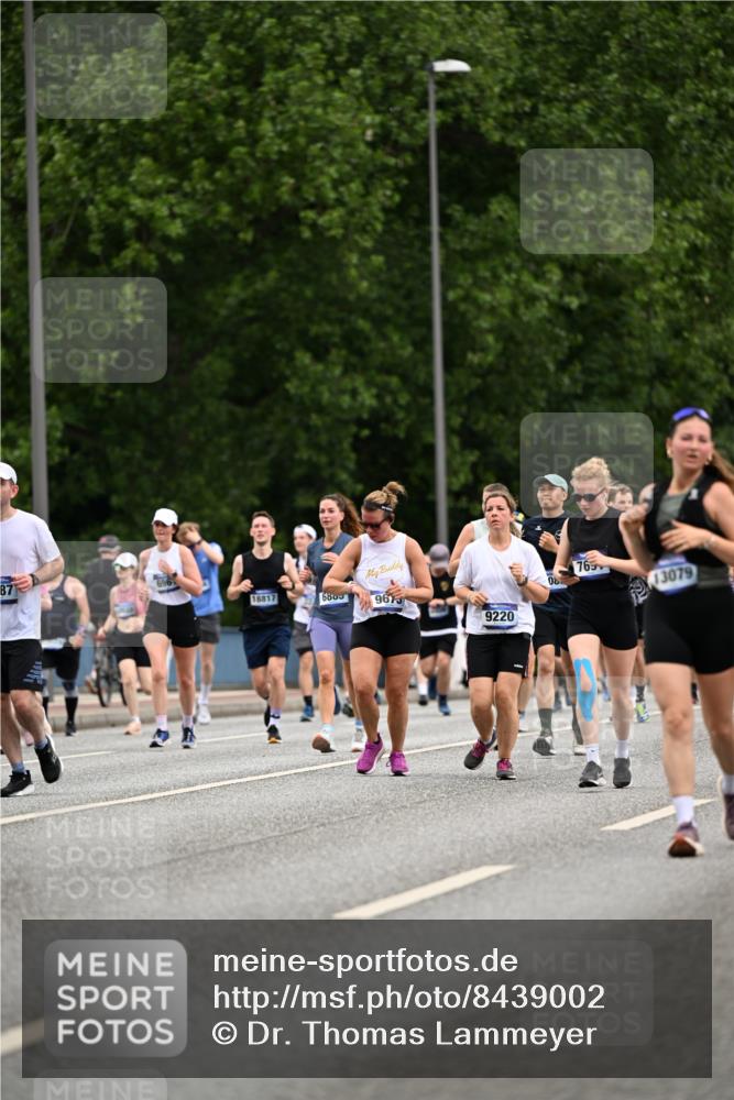 29.06.2025 - hella hamburg halbmarathon Dr. Thomas Lammeyer http://msf.ph/oto/8439002 29.06.2025 10:56:25 Kennedybrücke 1418, 1978, 1997, 3934, 4087, 4273, 4878, 5291, 5394, 5534, 6406, 6456, 6885, 6961, 7691, 7841, 8040, 8672, 9068, 9070, 9220, 9460, 9462, 9582, 9583, 9590, 9594, 9673, 9730, 10342, 10496, 10830, 10928, 11126, 11127, 11375 meine-sportfotos.de
