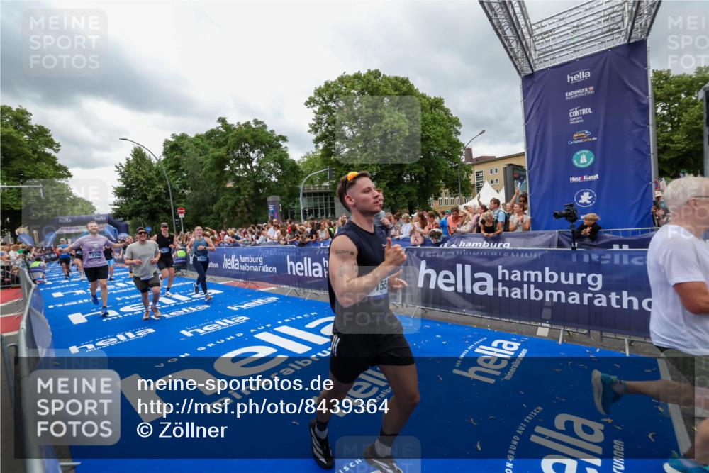 29.06.2025 - hella hamburg halbmarathon Zöllner http://msf.ph/oto/8439364 29.06.2025 10:55:40 Ziel 1120, 1143, 2955, 2982, 3037, 4897, 8573, 8618, 11039, 11554, 11568, 12196, 12515, 12544, 13267, 14592, 14909, 15896, 16110, 17615, 18064 meine-sportfotos.de