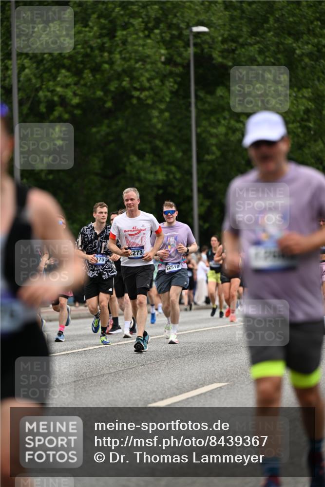 29.06.2025 - hella hamburg halbmarathon Dr. Thomas Lammeyer http://msf.ph/oto/8439367 29.06.2025 10:56:31 Kennedybrücke 1978, 1997, 3140, 3934, 4087, 4273, 4815, 5291, 5534, 6406, 6456, 6885, 6961, 6985, 7691, 7841, 8194, 8196, 8672, 9068, 9070, 9220, 9460, 9582, 9583, 9590, 9594, 9673, 9730, 10296, 10342, 10496, 10928, 11084, 11126, 11127, 11375 meine-sportfotos.de