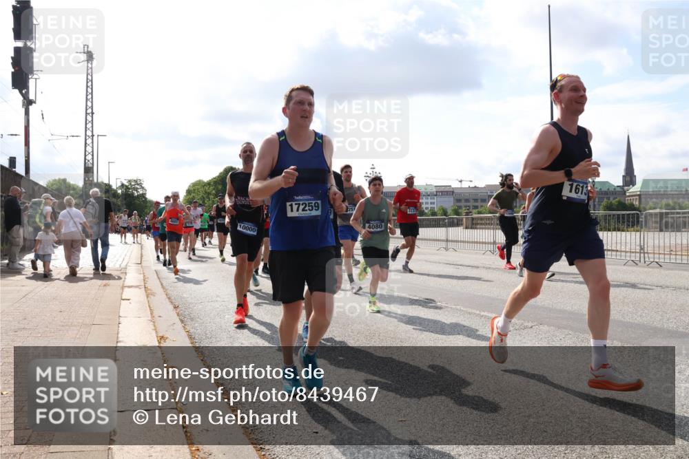 29.06.2025 - hella hamburg halbmarathon Lena Gebhardt http://msf.ph/oto/8439467 29.06.2025 09:52:47 Lombardsbrücke 17259, 10000, 251, 4080, 2233, 1613, 1070, 1139, 1163, 1169, 1176, 1220, 1415, 1468, 1512, 1613, 1782, 2048, 2189, 2213, 2233, 2788, 2970, 3021, 3098, 3109, 3124, 3618, 3852, 3907, 3917, 3928, 4080, 4277, 4497, 4565, 4691, 4871, 4915, 4933, 4981, 5007, 5011, 5476, 5477, 5682, 6152, 6550, 6716, 7005, 7067, 7093, 7147, 7191, 7325, 7432, 7451, 7599, 7843, 7865, 7961, 8145, 8467, 8852, 9348, 10741, 10796, 11062, 11495, 11679, 11779, 12046, 12772, 13403, 13614, 14257 meine-sportfotos.de