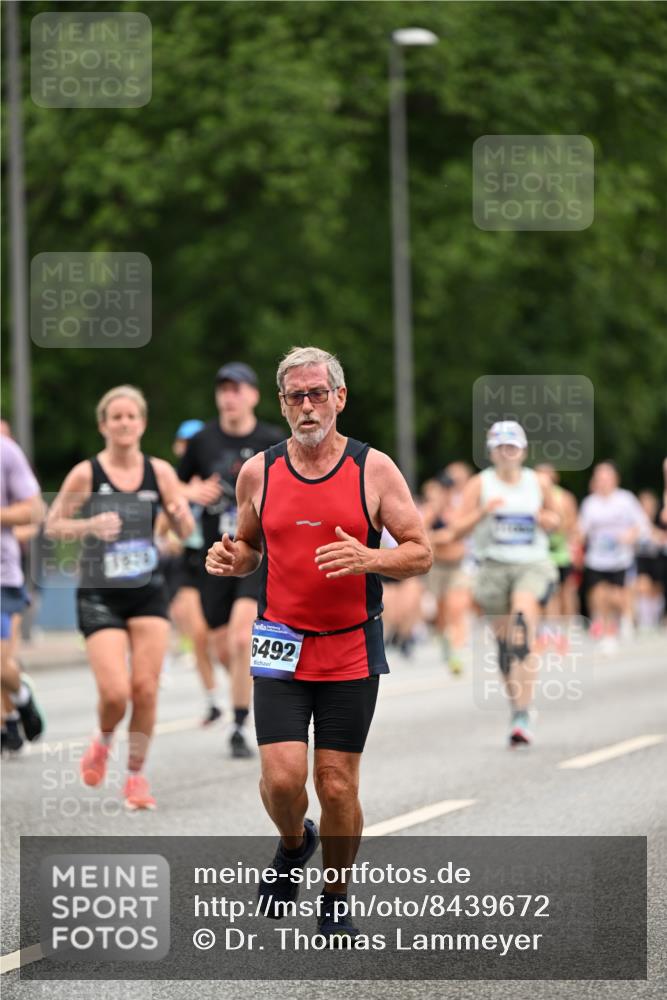 29.06.2025 - hella hamburg halbmarathon Dr. Thomas Lammeyer http://msf.ph/oto/8439672 29.06.2025 10:56:39 Kennedybrücke 1369, 1978, 3140, 3645, 4087, 4273, 4815, 5262, 5291, 6406, 6671, 6885, 6961, 6985, 7682, 7691, 7737, 8194, 8196, 8672, 9068, 9070, 9220, 9582, 9583, 9594, 9673, 9730, 10296, 10342, 10496, 10928, 11084, 11127, 11297, 11375 meine-sportfotos.de