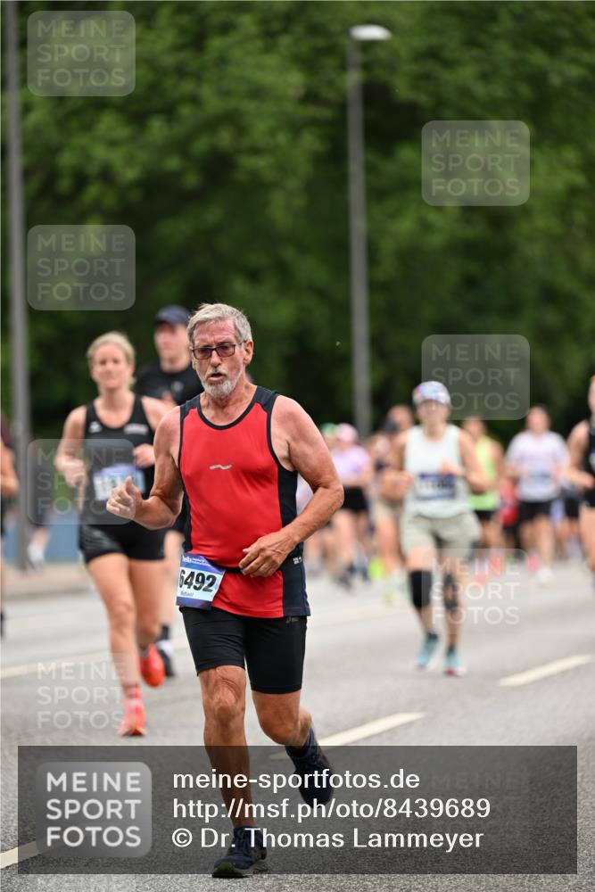 29.06.2025 - hella hamburg halbmarathon Dr. Thomas Lammeyer http://msf.ph/oto/8439689 29.06.2025 10:56:39 Kennedybrücke 1369, 1978, 3140, 3645, 4087, 4273, 4815, 5262, 5291, 6406, 6671, 6885, 6961, 6985, 7682, 7691, 7737, 8194, 8196, 8672, 9068, 9070, 9220, 9582, 9583, 9594, 9673, 9730, 10296, 10342, 10496, 10928, 11084, 11127, 11297, 11375 meine-sportfotos.de