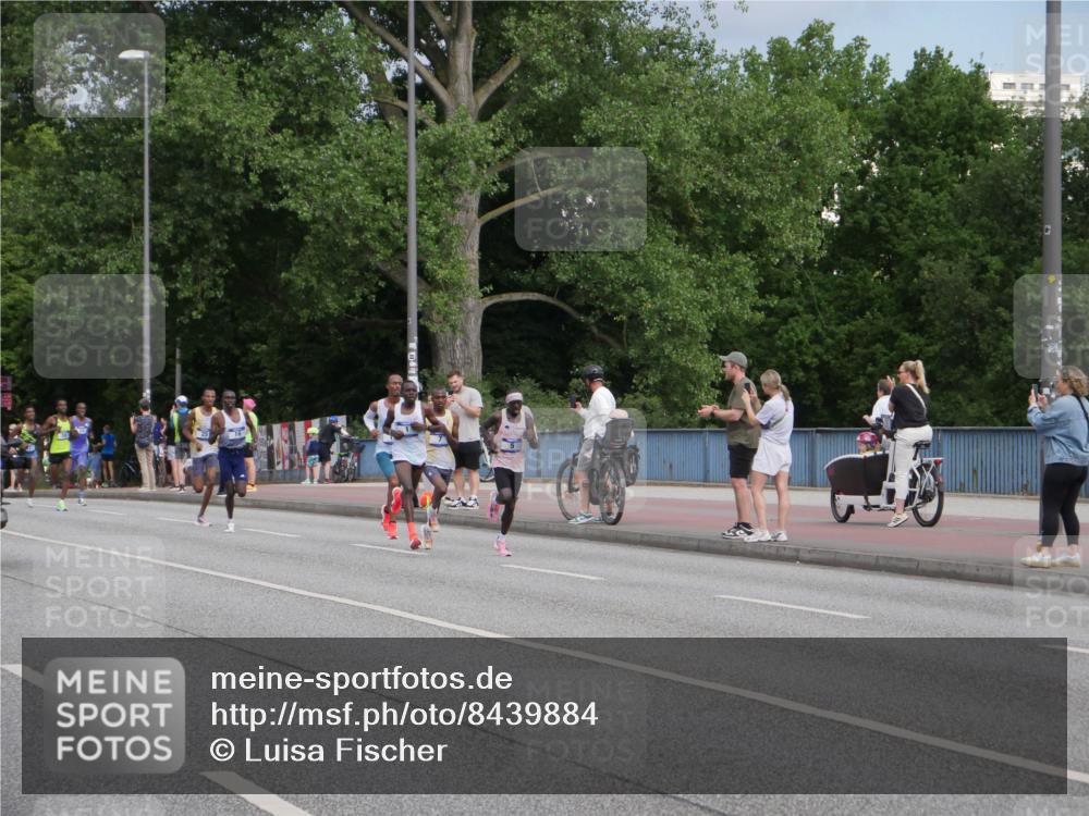 29.06.2025 - hella hamburg halbmarathon Luisa Fischer http://msf.ph/oto/8439884 29.06.2025 09:32:40 Kennedybrücke 16, 4, 5, 7, 10, 11, 16, 22, 23, 25, 59 meine-sportfotos.de