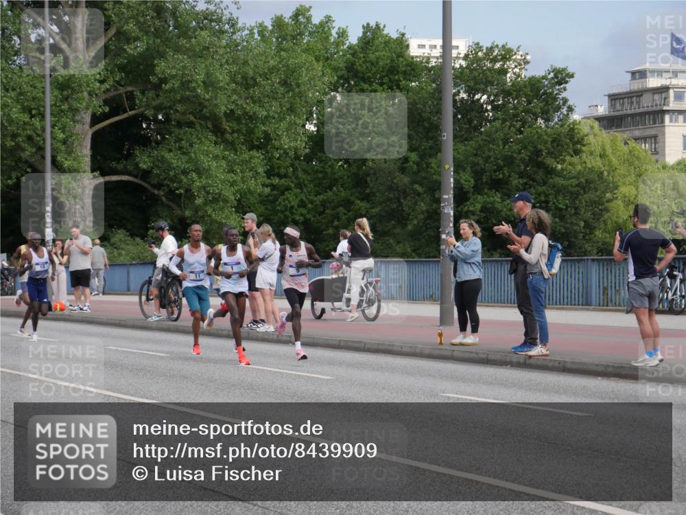 29.06.2025 - hella hamburg halbmarathon Luisa Fischer http://msf.ph/oto/8439909 29.06.2025 09:32:41 Kennedybrücke 11, 4, 5, 7, 8, 9, 10, 11, 13, 16, 22, 23, 25, 59 meine-sportfotos.de