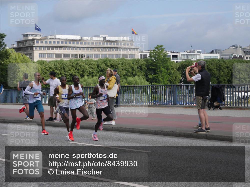 29.06.2025 - hella hamburg halbmarathon Luisa Fischer http://msf.ph/oto/8439930 29.06.2025 09:32:44 Kennedybrücke 2, 4, 5, 6, 7, 8, 9, 10, 11, 13, 16, 22, 23, 25, 59 meine-sportfotos.de