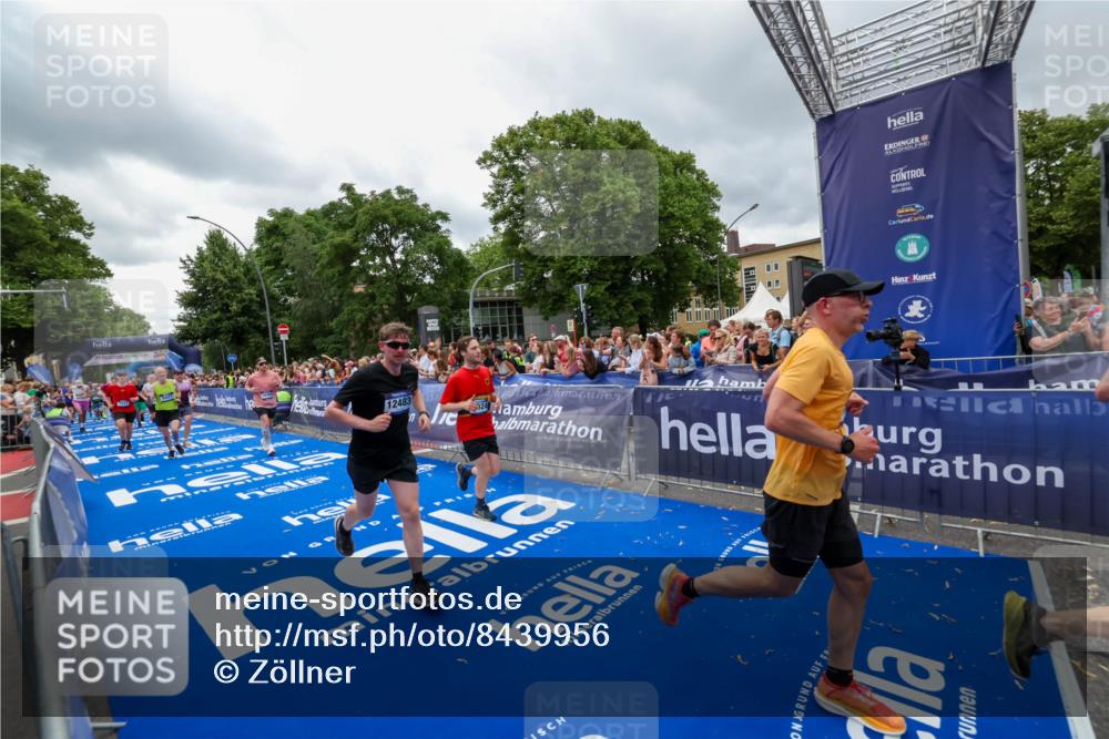 29.06.2025 - hella hamburg halbmarathon Zöllner http://msf.ph/oto/8439956 29.06.2025 10:55:50 Ziel 1179, 1834, 3256, 5021, 6569, 6924, 7221, 8255, 10212, 12483, 12858, 13474, 14365, 16401, 16434, 16786, 18125, 18190, 18867, 19047 meine-sportfotos.de
