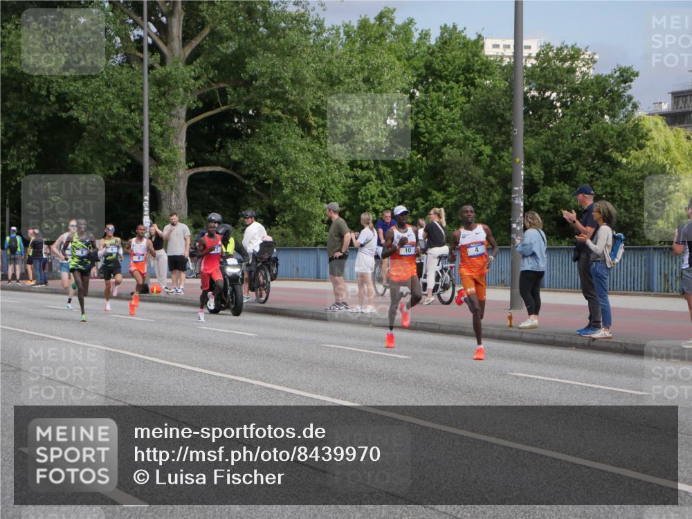 29.06.2025 - hella hamburg halbmarathon Luisa Fischer http://msf.ph/oto/8439970 29.06.2025 09:32:49 Kennedybrücke 10, 2, 4, 6, 8, 9, 10, 13, 22, 23, 59 meine-sportfotos.de