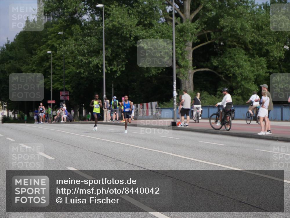 29.06.2025 - hella hamburg halbmarathon Luisa Fischer http://msf.ph/oto/8440042 29.06.2025 09:33:07 Kennedybrücke 15, 20 meine-sportfotos.de
