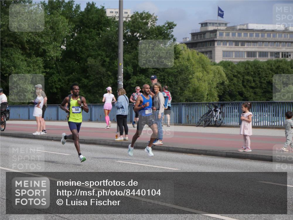 29.06.2025 - hella hamburg halbmarathon Luisa Fischer http://msf.ph/oto/8440104 29.06.2025 09:33:11 Kennedybrücke 58, 15, 15, 20 meine-sportfotos.de