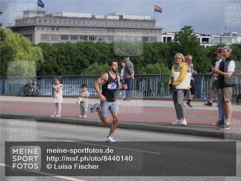 29.06.2025 - hella hamburg halbmarathon Luisa Fischer http://msf.ph/oto/8440140 29.06.2025 09:33:19 Kennedybrücke 20, 20 meine-sportfotos.de