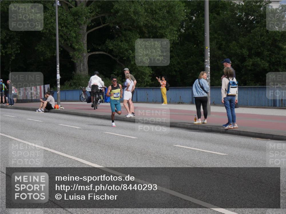 29.06.2025 - hella hamburg halbmarathon Luisa Fischer http://msf.ph/oto/8440293 29.06.2025 09:34:11 Kennedybrücke 19, 19 meine-sportfotos.de