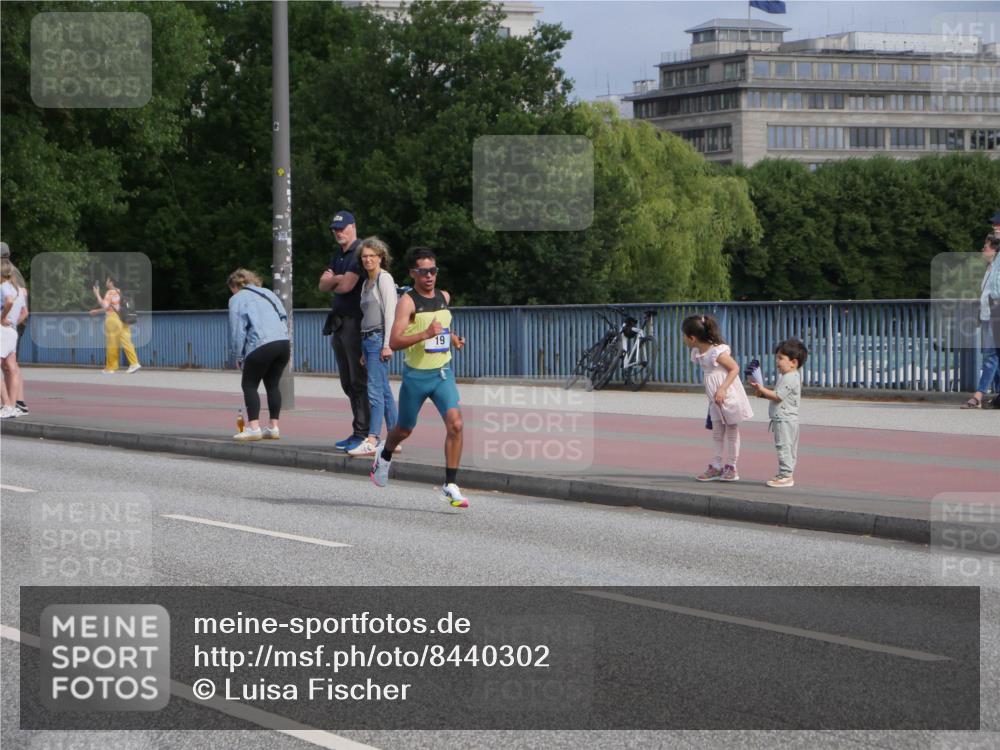 29.06.2025 - hella hamburg halbmarathon Luisa Fischer http://msf.ph/oto/8440302 29.06.2025 09:34:13 Kennedybrücke 19, 19 meine-sportfotos.de