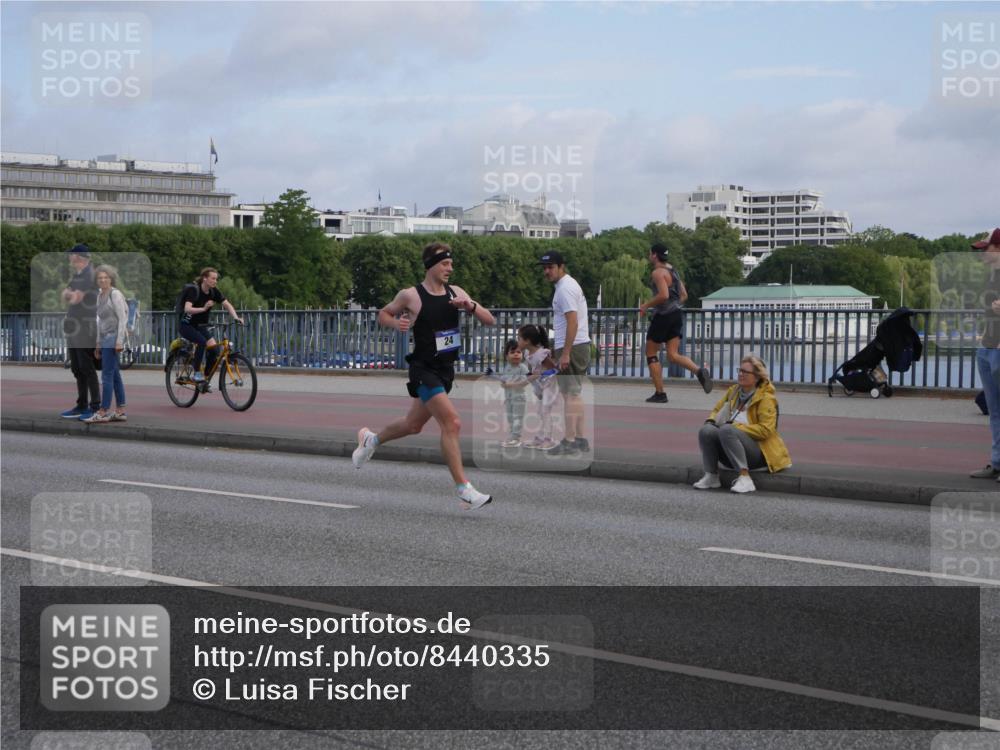 29.06.2025 - hella hamburg halbmarathon Luisa Fischer http://msf.ph/oto/8440335 29.06.2025 09:34:57 Kennedybrücke 24, 24 meine-sportfotos.de