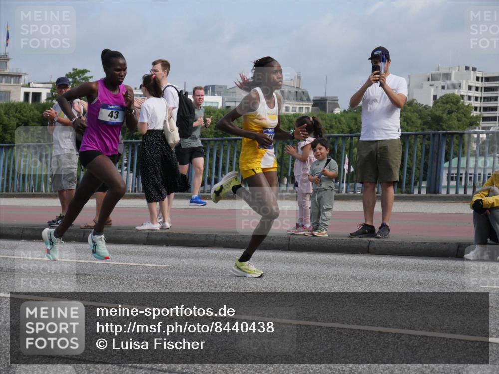 29.06.2025 - hella hamburg halbmarathon Luisa Fischer http://msf.ph/oto/8440438 29.06.2025 09:36:45 Kennedybrücke 43, 43, 46 meine-sportfotos.de