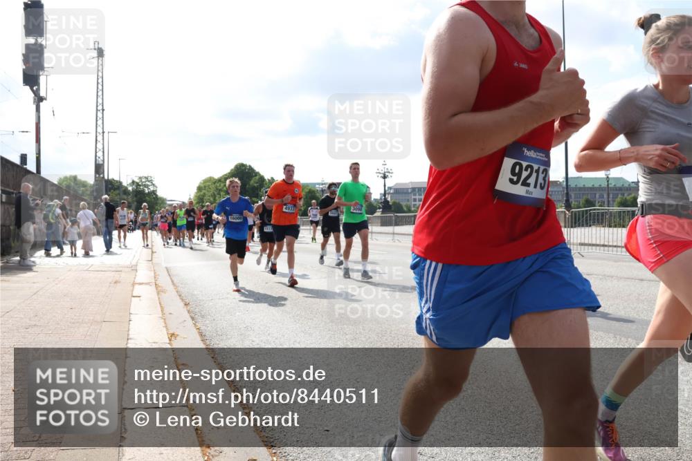 29.06.2025 - hella hamburg halbmarathon Lena Gebhardt http://msf.ph/oto/8440511 29.06.2025 09:52:52 Lombardsbrücke 16000, 1513, 4933, 3098, 5682, 9213, 1012, 1070, 1163, 1169, 1176, 1220, 1391, 1415, 1512, 1613, 1735, 1782, 2048, 2189, 2213, 2233, 2590, 2788, 2970, 3021, 3098, 3109, 3124, 3304, 3907, 3917, 3928, 4080, 4277, 4497, 4565, 4691, 4933, 4981, 5007, 5011, 5132, 5476, 5477, 5682, 6081, 6152, 6550, 6712, 6716, 7005, 7067, 7093, 7147, 7191, 7325, 7432, 7451, 7599, 7843, 7865, 7961, 8145, 8467, 8852, 10741, 10796, 11779, 12046, 13403, 13614, 14257 meine-sportfotos.de