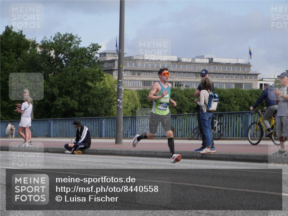 29.06.2025 - hella hamburg halbmarathon Luisa Fischer http://msf.ph/oto/8440558 29.06.2025 09:37:20 Kennedybrücke 17888, 39, 47 meine-sportfotos.de