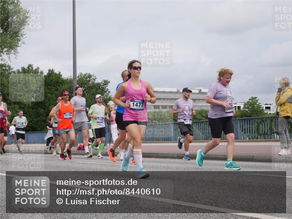 29.06.2025 - hella hamburg halbmarathon Luisa Fischer http://msf.ph/oto/8440610 29.06.2025 10:21:18 Kennedybrücke 32, 10908, 18155, 7160, 1477, 161, 465, 1268, 1477, 2087, 2305, 3482, 4194, 4738, 5290, 6332, 7160, 7413, 7649, 7838, 7882, 7883, 9586, 9717, 9834, 9844, 10174 meine-sportfotos.de