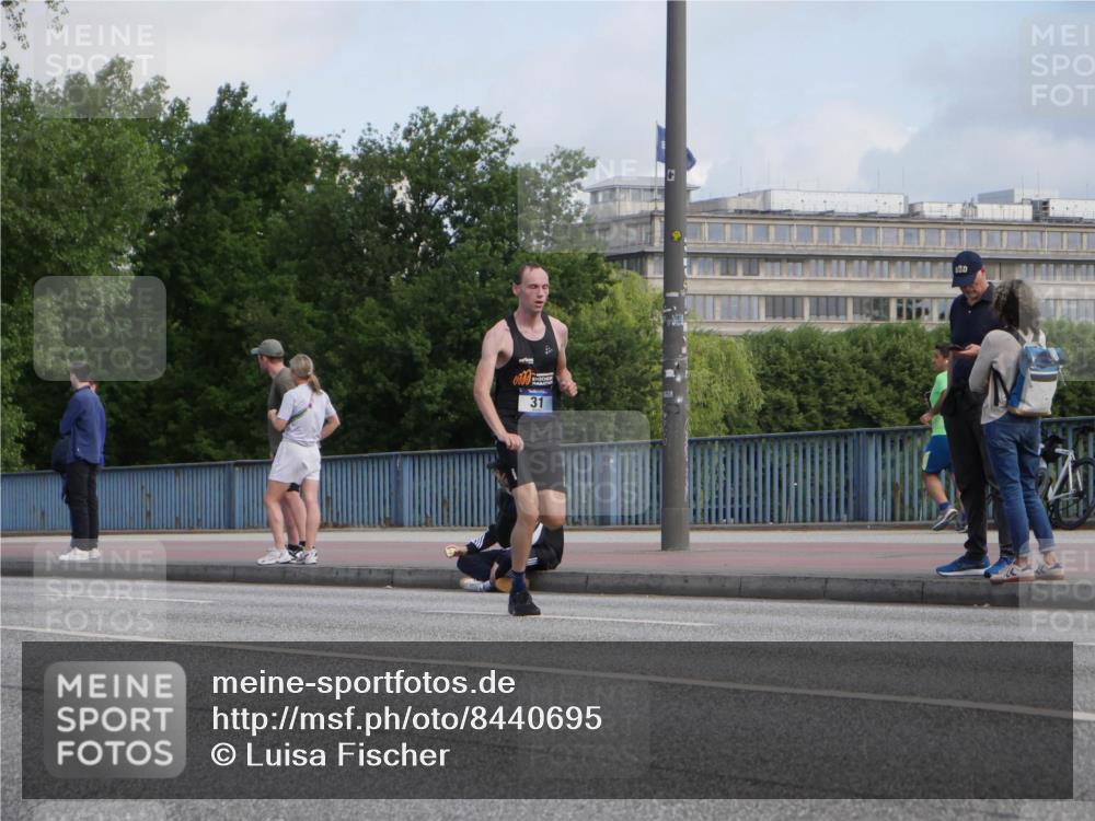 29.06.2025 - hella hamburg halbmarathon Luisa Fischer http://msf.ph/oto/8440695 29.06.2025 09:38:58 Kennedybrücke 31, 31 meine-sportfotos.de