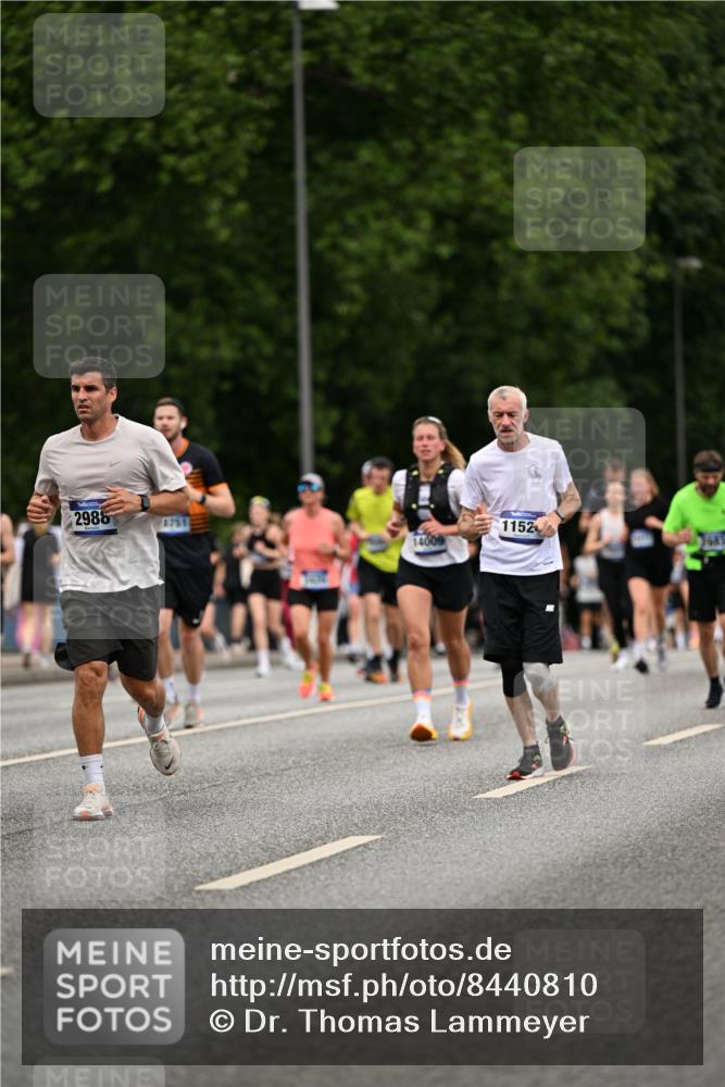29.06.2025 - hella hamburg halbmarathon Dr. Thomas Lammeyer http://msf.ph/oto/8440810 29.06.2025 10:57:08 Kennedybrücke 2308, 2420, 2593, 2983, 2988, 3227, 3787, 6135, 6604, 7032, 7511, 7690, 7735, 7871, 8250, 8251, 9340, 10080, 10417, 10568, 10600, 10634, 10693, 10884 meine-sportfotos.de