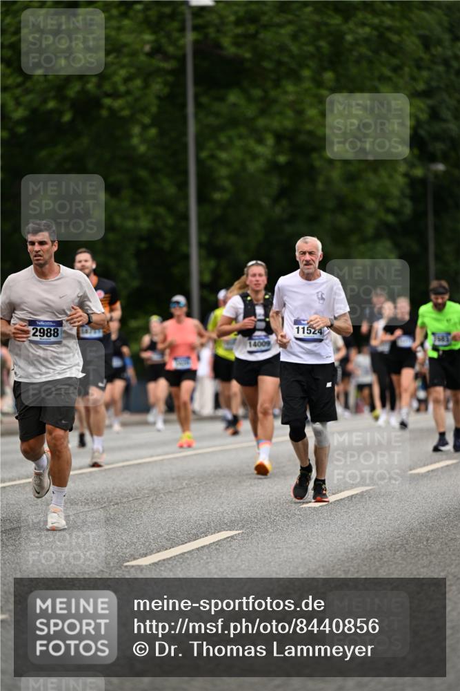 29.06.2025 - hella hamburg halbmarathon Dr. Thomas Lammeyer http://msf.ph/oto/8440856 29.06.2025 10:57:09 Kennedybrücke 2308, 2420, 2593, 2983, 2988, 3227, 3787, 6135, 6604, 7032, 7511, 7690, 7735, 7871, 8250, 8251, 9340, 10080, 10417, 10568, 10600, 10634, 10693, 10884 meine-sportfotos.de