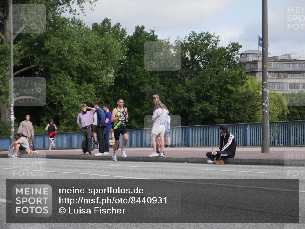 29.06.2025 - hella hamburg halbmarathon Luisa Fischer http://msf.ph/oto/8440931 29.06.2025 09:40:13 Kennedybrücke 60, 4116 meine-sportfotos.de