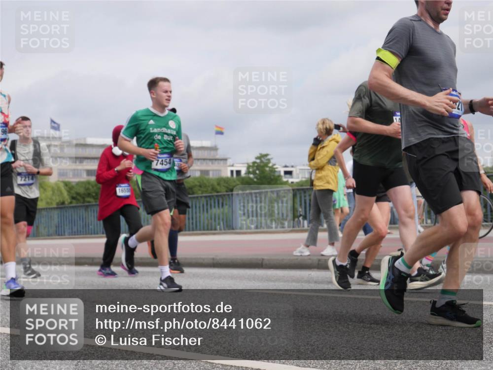 29.06.2025 - hella hamburg halbmarathon Luisa Fischer http://msf.ph/oto/8441062 29.06.2025 10:21:54 Kennedybrücke 96, 7214, 1655, 7454, 1521, 3321, 3591, 3592, 5049, 5264, 5266, 5611, 5910, 6413, 7214, 7454, 8799, 9549, 9658, 10172, 10467, 10687 meine-sportfotos.de