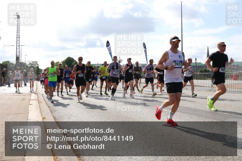 29.06.2025 - hella hamburg halbmarathon Lena Gebhardt http://msf.ph/oto/8441149 29.06.2025 09:52:56 Lombardsbrücke 1176, 3021, 722, 18887, 19210, 7093, 0716, 15973, 3917, 4981, 1012, 1070, 1163, 1169, 1176, 1220, 1391, 1415, 1512, 1613, 1735, 1782, 2048, 2189, 2213, 2233, 2234, 2590, 2788, 2970, 3021, 3098, 3109, 3124, 3304, 3907, 3917, 3928, 4080, 4277, 4497, 4691, 4933, 4981, 4997, 5007, 5132, 5476, 5477, 5682, 6081, 6152, 6712, 6716, 7005, 7067, 7093, 7147, 7191, 7325, 7432, 7451, 7599, 7843, 7865, 7961, 8063, 8145, 8467, 8664, 10796, 11779, 13403, 13614, 14257 meine-sportfotos.de