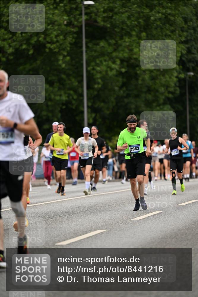 29.06.2025 - hella hamburg halbmarathon Dr. Thomas Lammeyer http://msf.ph/oto/8441216 29.06.2025 10:57:12 Kennedybrücke 2420, 2593, 2983, 2988, 3227, 3787, 6135, 6604, 7032, 7511, 7690, 7735, 7871, 8250, 8251, 9340, 10080, 10417, 10568, 10600, 10693, 10879, 10884 meine-sportfotos.de