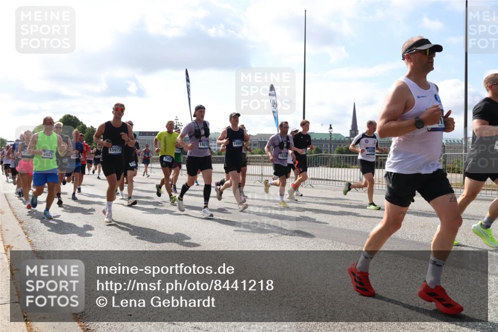 29.06.2025 - hella hamburg halbmarathon Lena Gebhardt http://msf.ph/oto/8441218 29.06.2025 09:52:57 Lombardsbrücke 127, 3021, 14690, 15973, 278, 7005, 19210, 18887, 16058, 19206, 1012, 1070, 1163, 1169, 1176, 1220, 1391, 1415, 1512, 1613, 1735, 1782, 2048, 2189, 2213, 2233, 2234, 2590, 2788, 2970, 3021, 3098, 3109, 3124, 3304, 3907, 3917, 3928, 4080, 4277, 4497, 4691, 4933, 4981, 4997, 5007, 5132, 5476, 5477, 5623, 5682, 6081, 6152, 6712, 6716, 7005, 7067, 7093, 7147, 7191, 7325, 7432, 7451, 7599, 7843, 7865, 7961, 8063, 8145, 8467, 8664, 10796, 11779, 13403, 13614, 14257 meine-sportfotos.de